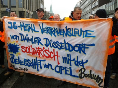 Bild vom Solidaritätsfest am 3. März. IG-Metall Vertrauensleute von Daimler Düsseldorf solidarisch mit der Belegschaft von Opel Bochum!